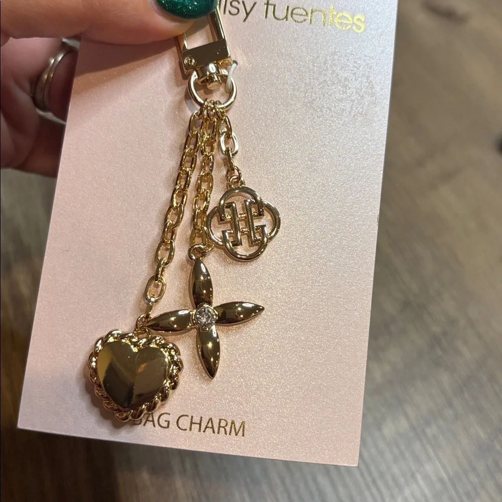Daisy Fuentes Gold Key Holder with Heart and Flower Charms